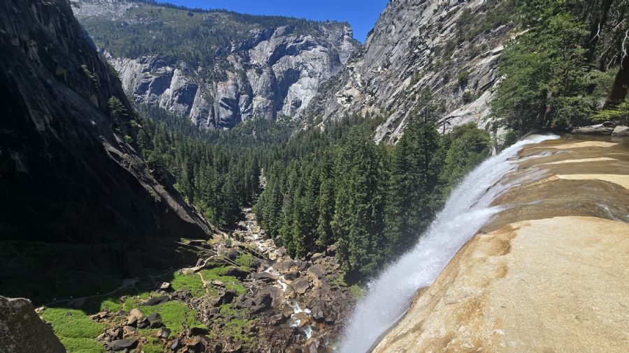 מפל ורנל ובריכת האמרלד